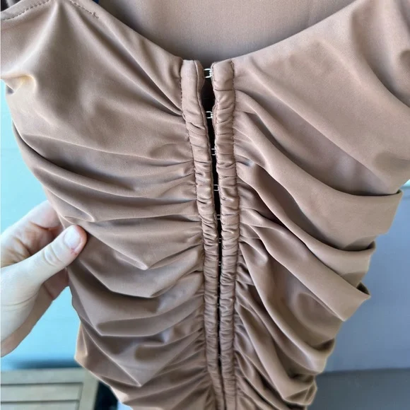 NWT Elegant Ruched Brown Dress - Picture 10 of 11